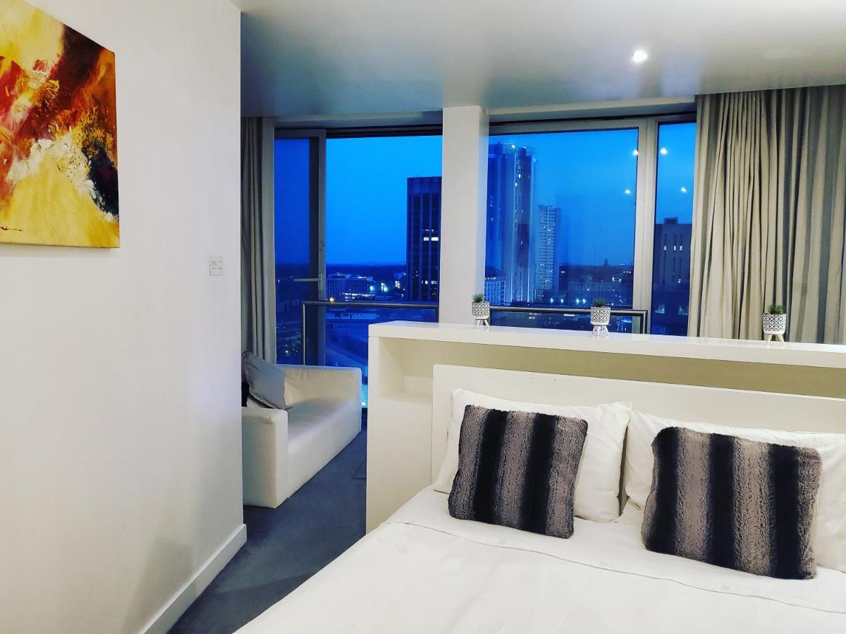 Cityscape Apartment In Birmingham With Self Checkin Екстер'єр фото