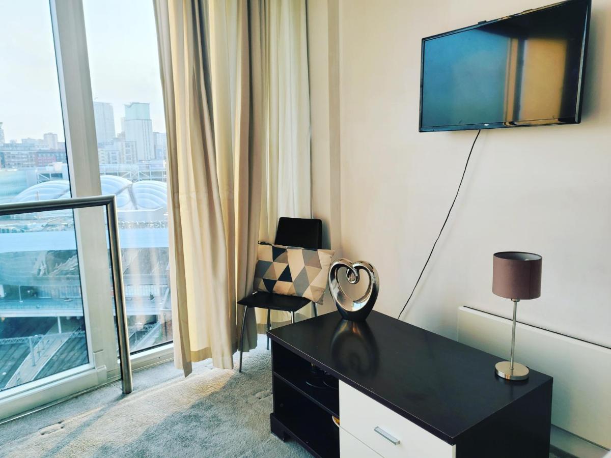 Cityscape Apartment In Birmingham With Self Checkin Екстер'єр фото